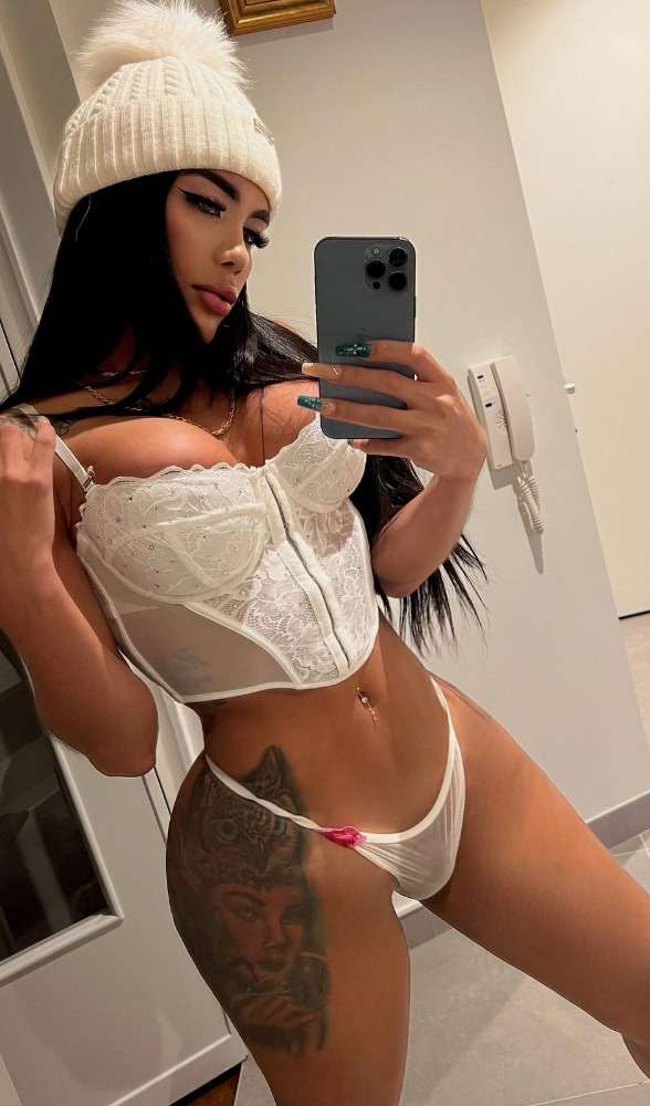Escort Stefany Santos - Ibizahoney -
