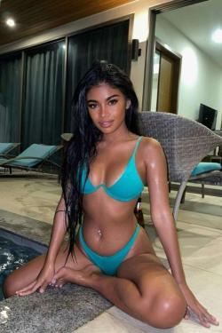 Escort - Minie