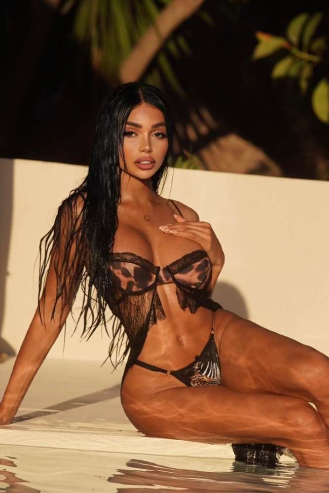 Escort Melania - Ibizahoney -