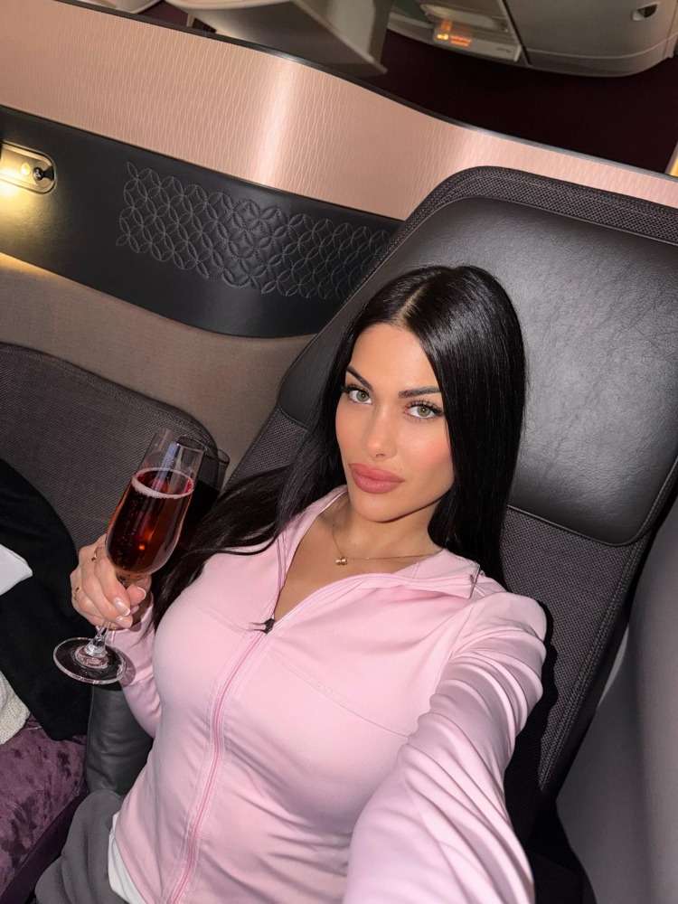 Escort Mia Saint - Ibizahoney - 