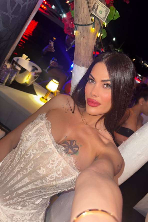 Escort Mia Saint - Ibizahoney - 