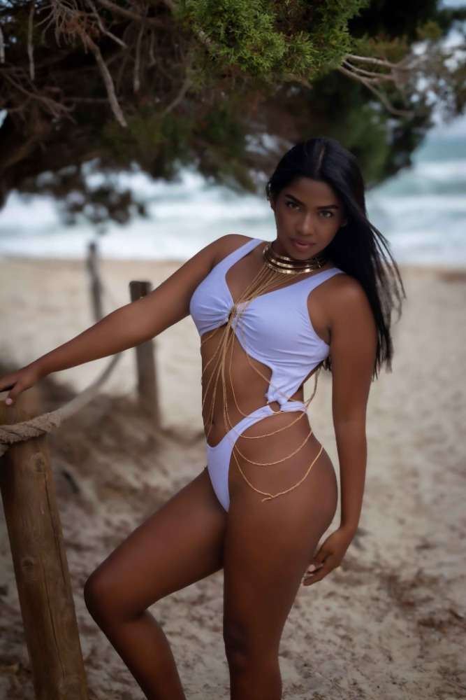 Escort Canela - Ibizahoney -