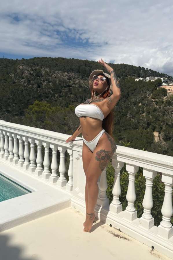 Escort Agatha - Ibizahoney -