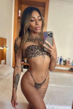 Escort -
