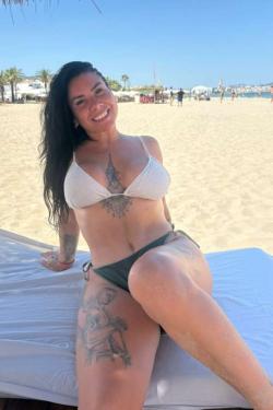 Escort -