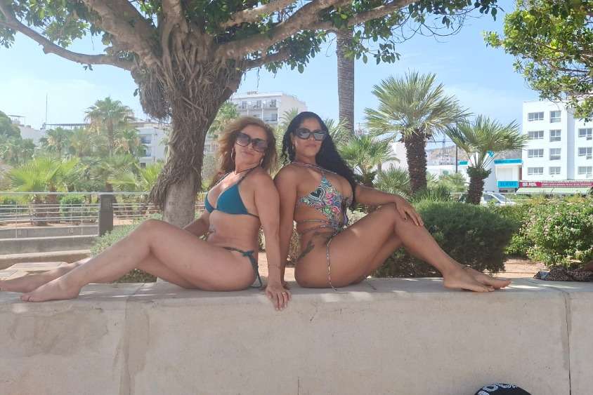 Escort Masaje 4 manos - Ibizahoney -