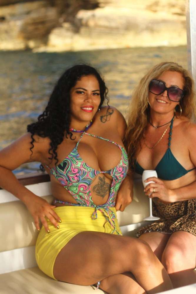 Escort Masaje 4 manos - Ibizahoney -