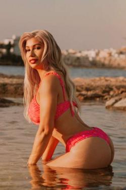 Escort -