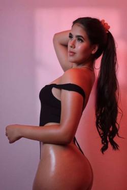 Escort -