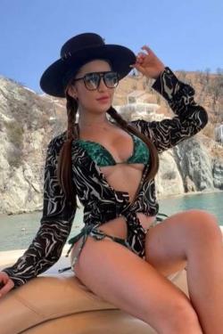 Escort -