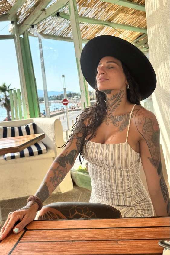 Escort Beth - Ibizahoney -