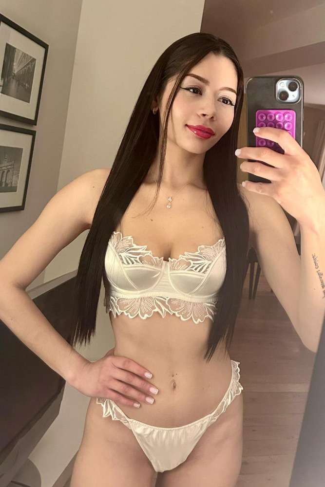 Escort Evelyn - Ibizahoney -