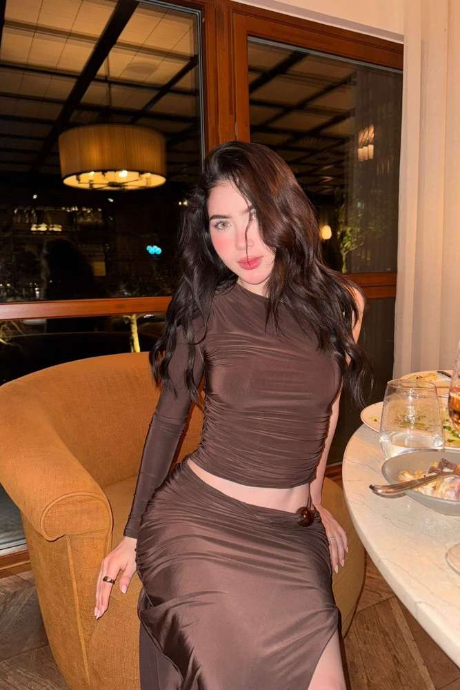 Escort Charlotte - Ibizahoney -