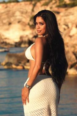 Escort -