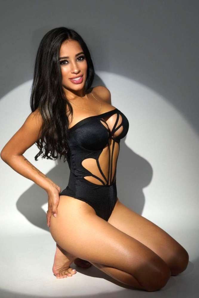 Escort Oyanza - Ibizahoney -