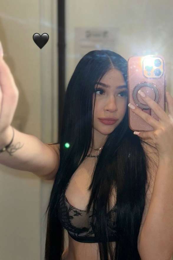 Escort Charlotte - Ibizahoney -