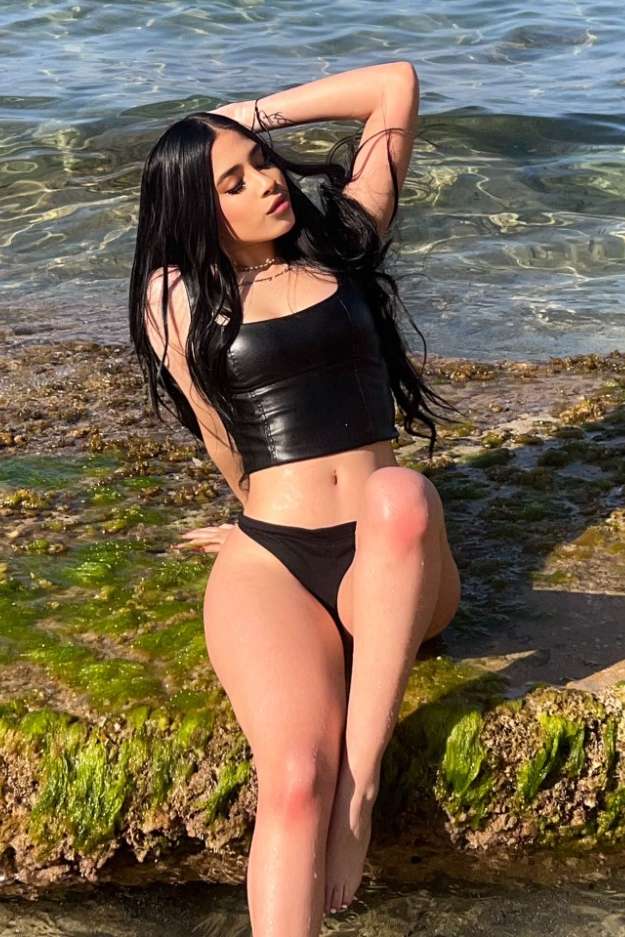 Escort Charlotte - Ibizahoney -