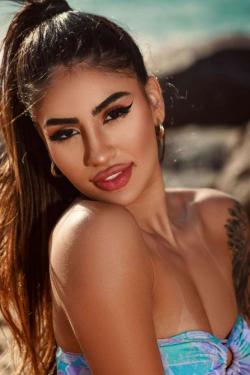 Escort -