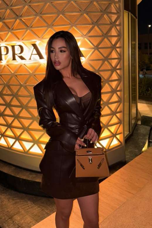 Escort Zahara - Ibizahoney - escort retrato elegante - Colombiana independiente para quedar - en Ibiza 1