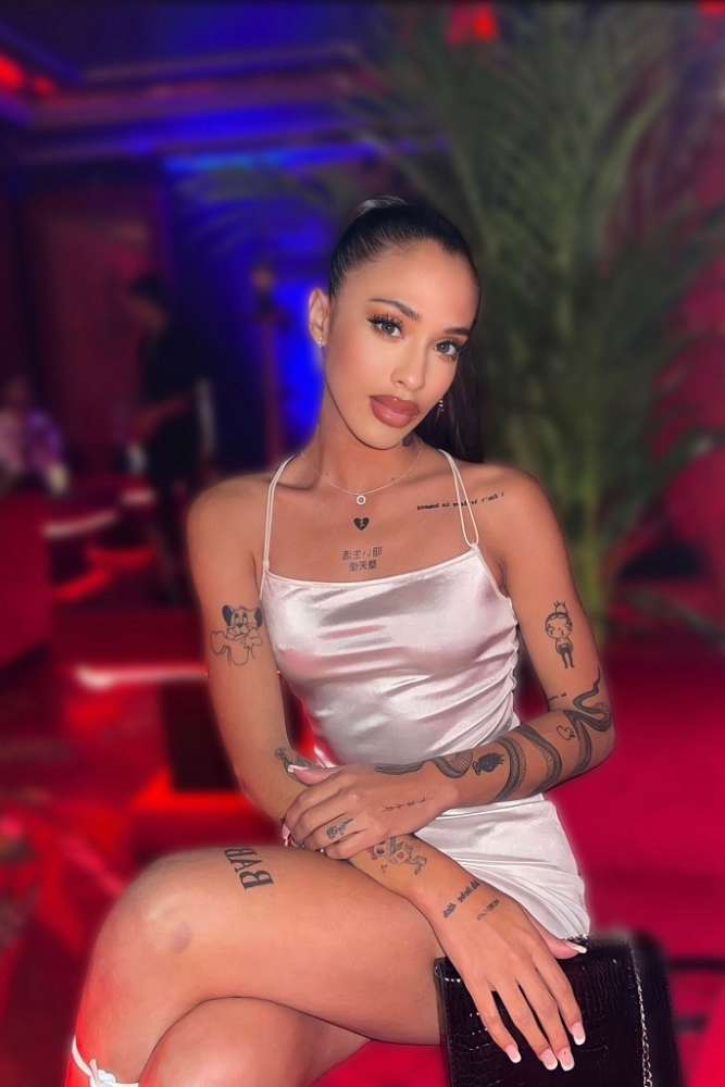 Escort Evelyn Twin - Ibizahoney - 