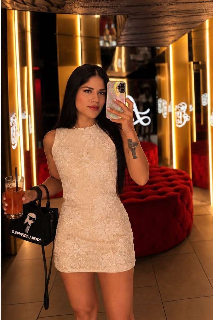 Escort Carolina - Ibizahoney - escort imagen de galeria - Morena joven colombiana independiente en P... - en Ibiza 5
