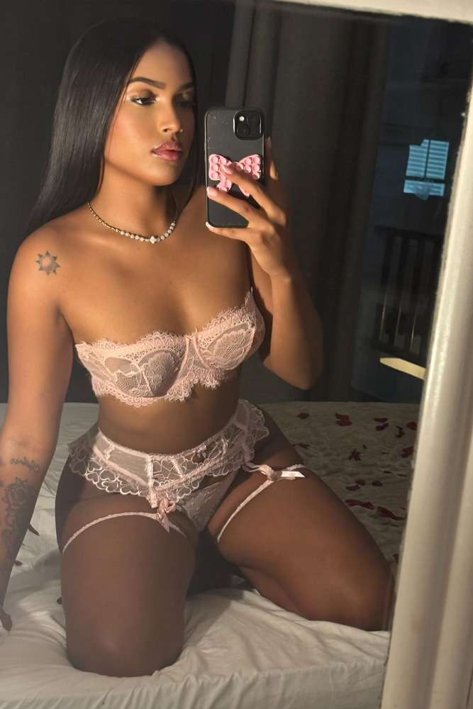 Escort Aurora - Ibizahoney - 