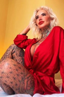 Escort - 