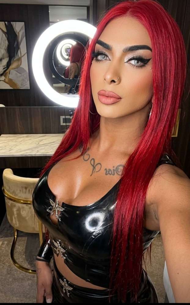 Escort Laura Snake - Ibizahoney - 