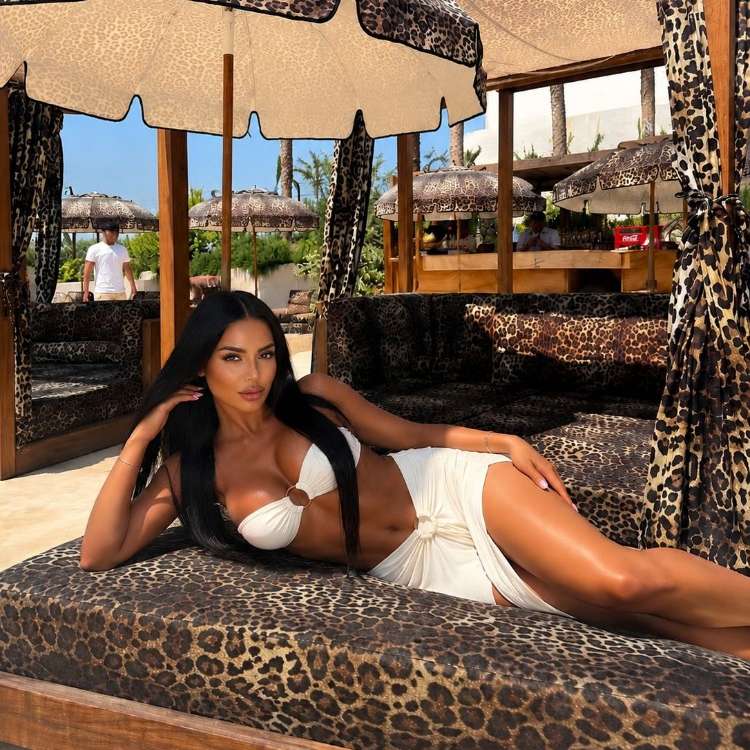 Escort Chloe - Ibizahoney - 