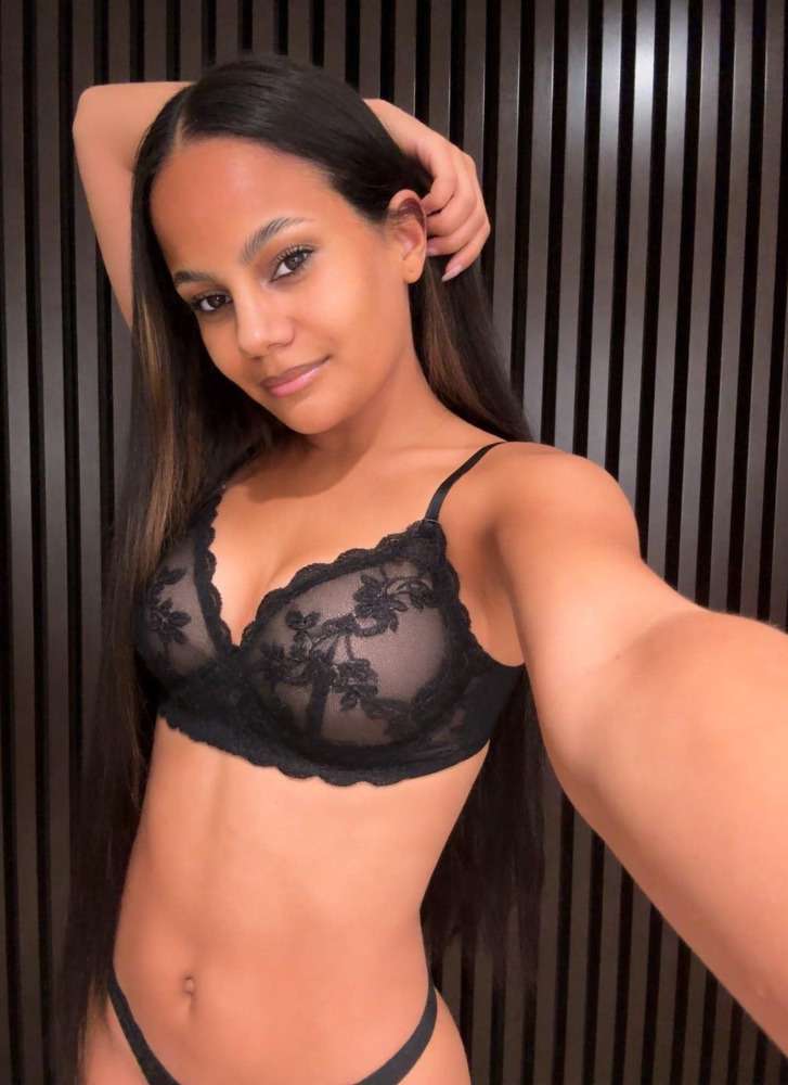 Escort Emily - Ibizahoney - 