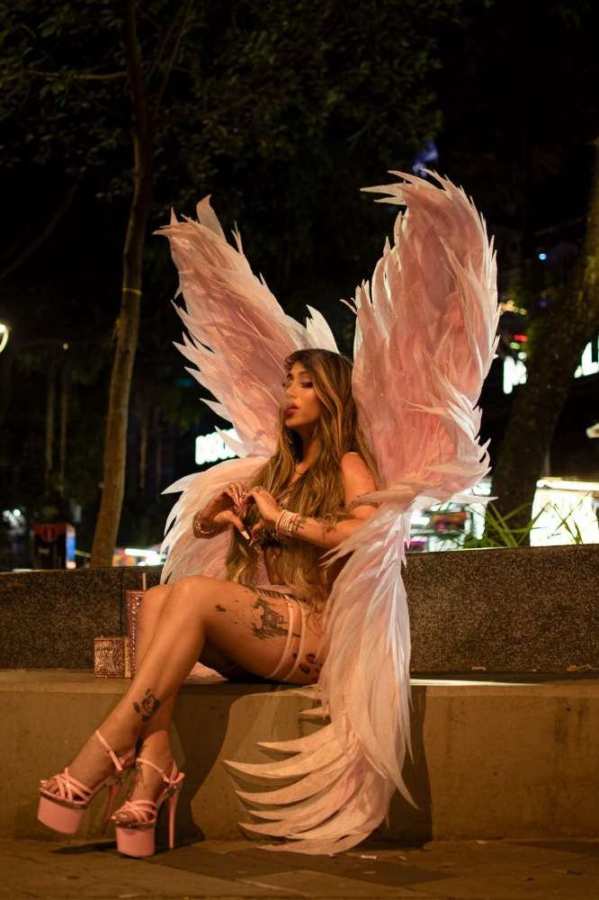 Escort Kitty - Ibizahoney - 