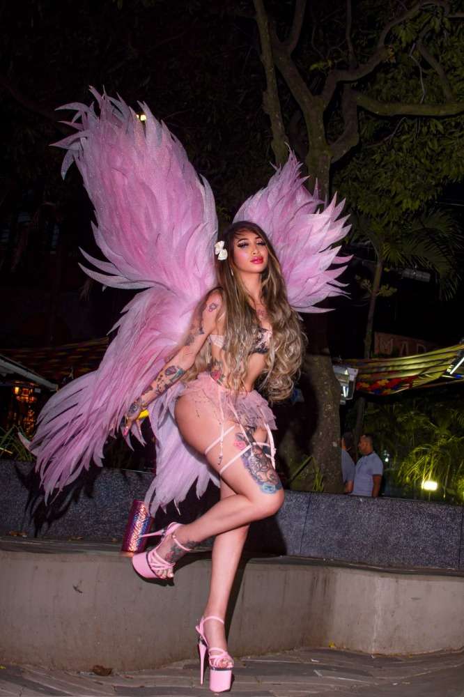 Escort Kitty - Ibizahoney - 