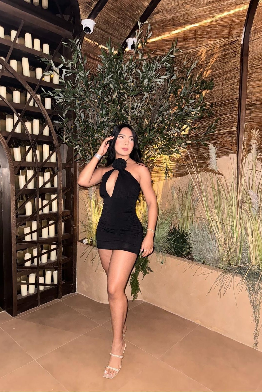 Escort Mía - Ibizahoney - Descubre a Mía, una seductora belleza colombiana de 24 años que ilumina la vibrante isla de Ibiza. Con su presencia, esta encantadora latina te invita a vivir encuentros... - Galeria Vertical (3)