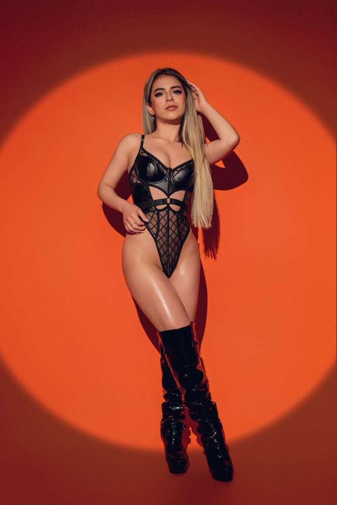 Escort Lara - Ibizahoney - 