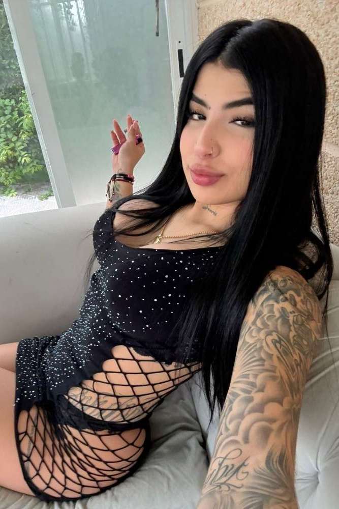 Escort Cloe - Ibizahoney - 