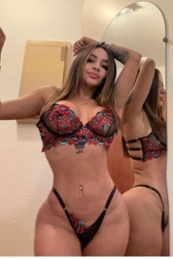 Escort - ¡Hola! Soy Mía, tu chica colombiana en Ibiza, y he venido a la isla para que tus noches sean pura energía y pasión. Con mis 26 años y mi altura de 1,60m, te aseguro que cada... - Foto Listado