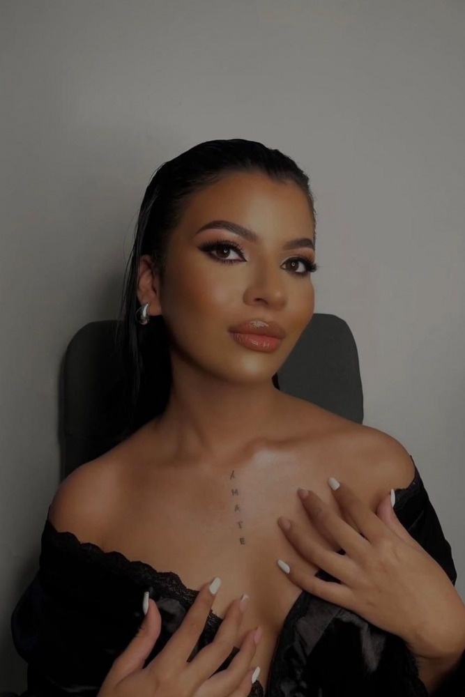 Escort Rebeca - Ibizahoney - escort retrato elegante - Belleza joven latina en villa privada (zon... - en Ibiza 1
