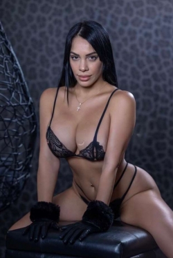 Escort - 