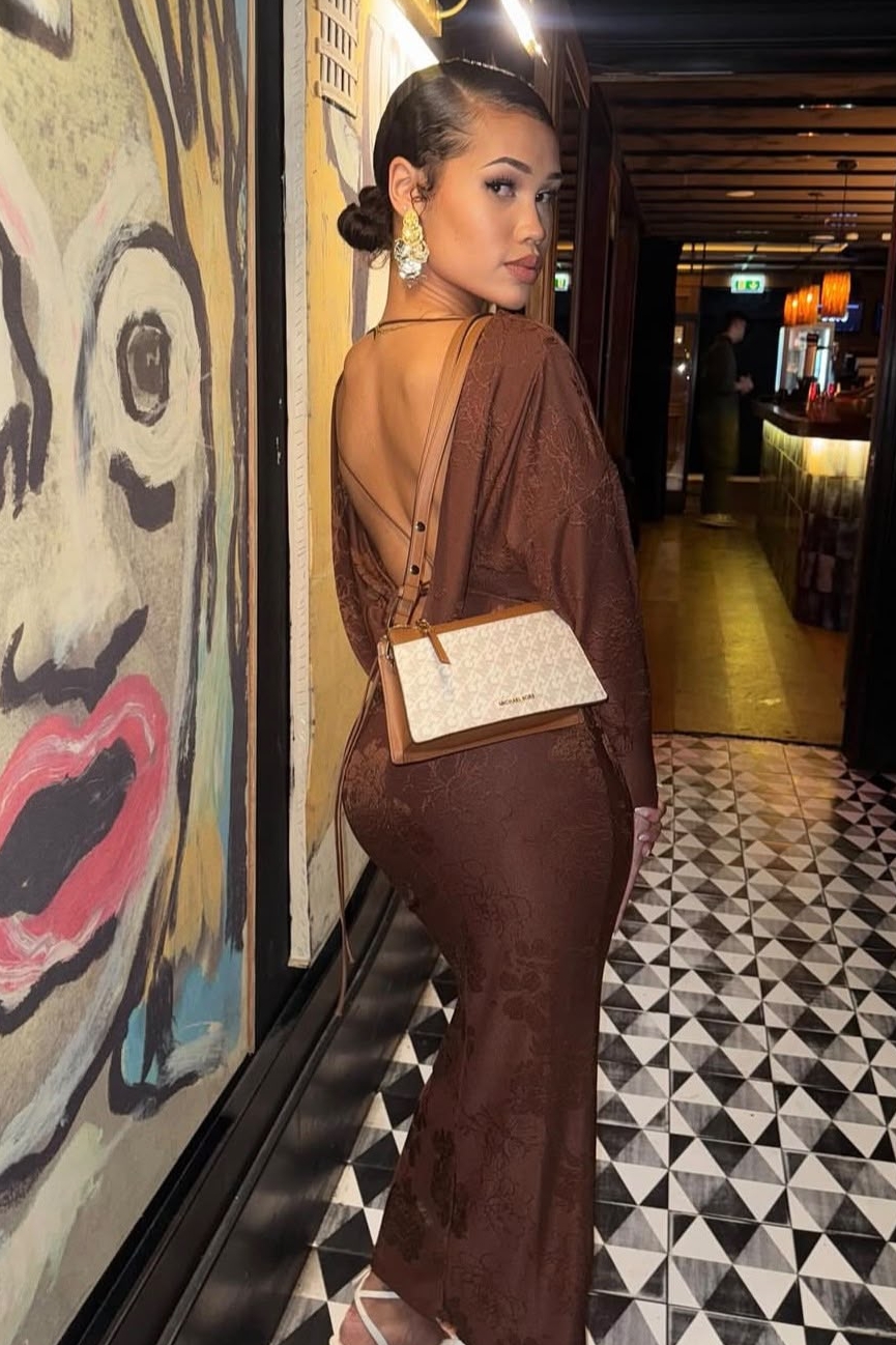 Escort Kim - Ibizahoney - escort elegant portrait - This sensual girl with more friends awaits... - in Ibiza 1