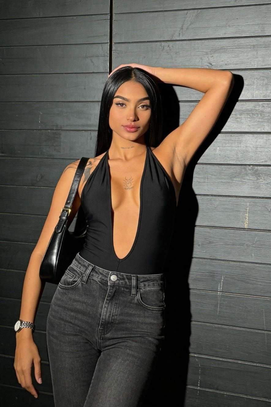 Escort Jimena - Ibizahoney - escort elegant portrait - Beautiful brunette Latina for dates in a d... - in Ibiza 1