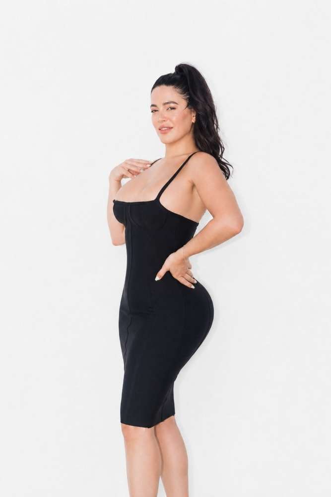 Escort Victoria - Ibizahoney - escort retrato elegante - Venezolana exuberante con fotos reales en... - en Ibiza 1