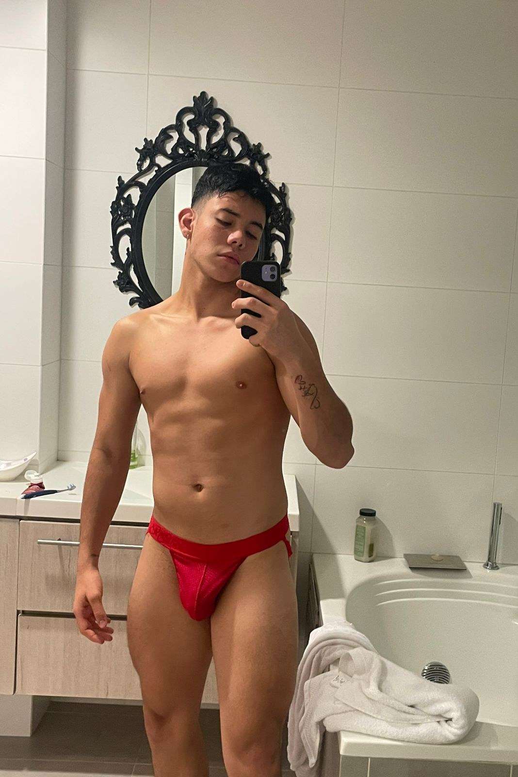 Escort Nico - Ibizahoney - escort imagen de galeria - Hombre escort latino de rasgos exóticos en... - en Ibiza 5