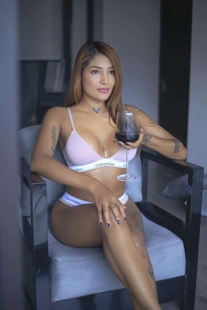 Escort Kimberly - Ibizahoney - escort posado natural - Dulzura mexicana y sensualidad vibrante en... - en Ibiza 3