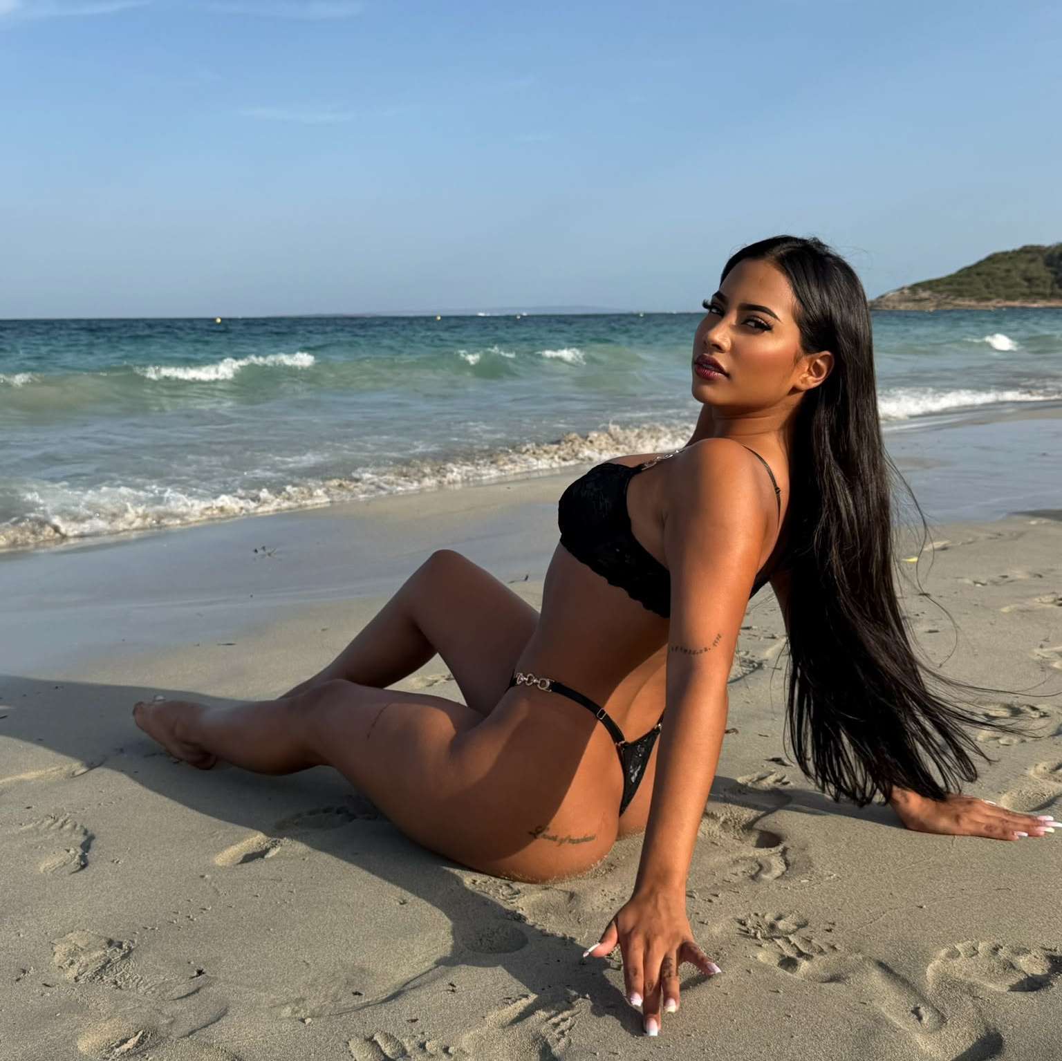 Escort Sofía - Ibizahoney - callgirl look sensual - Pequeña latina morena muy sexy en Playa de... - en Ibiza 2