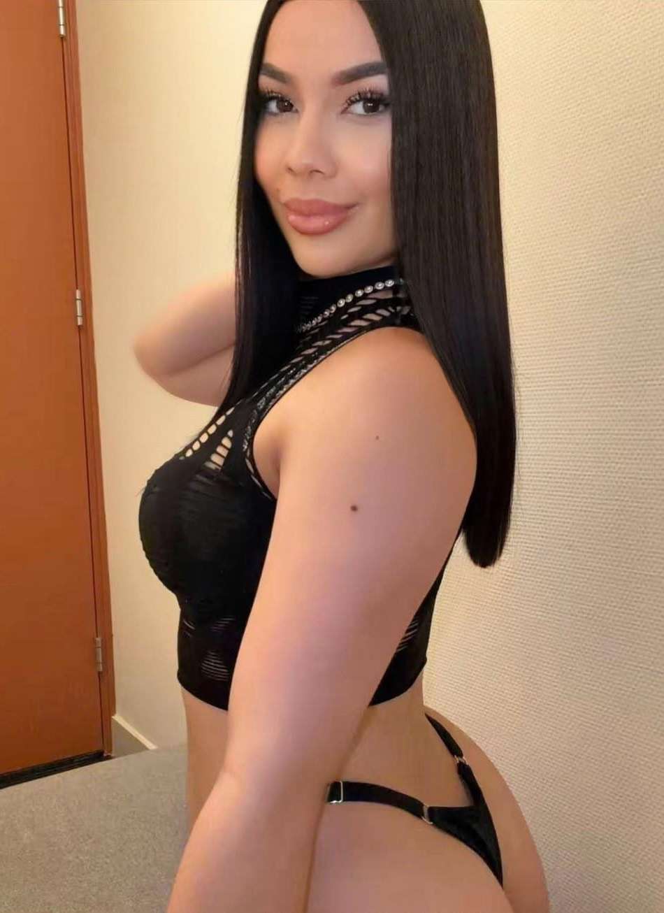 Escort Samantha - Ibizahoney - callgirl perfil fotografico - Latina exuberante en Playa den Bossa (con... - en Ibiza 6