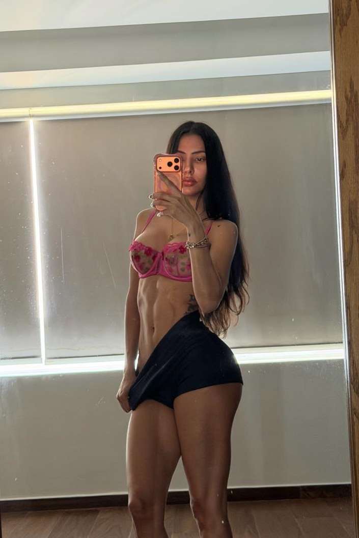 Escort Ana María - Ibizahoney - escort posado natural - Entusiasta del placer venezolana en Marina... - en Ibiza 3