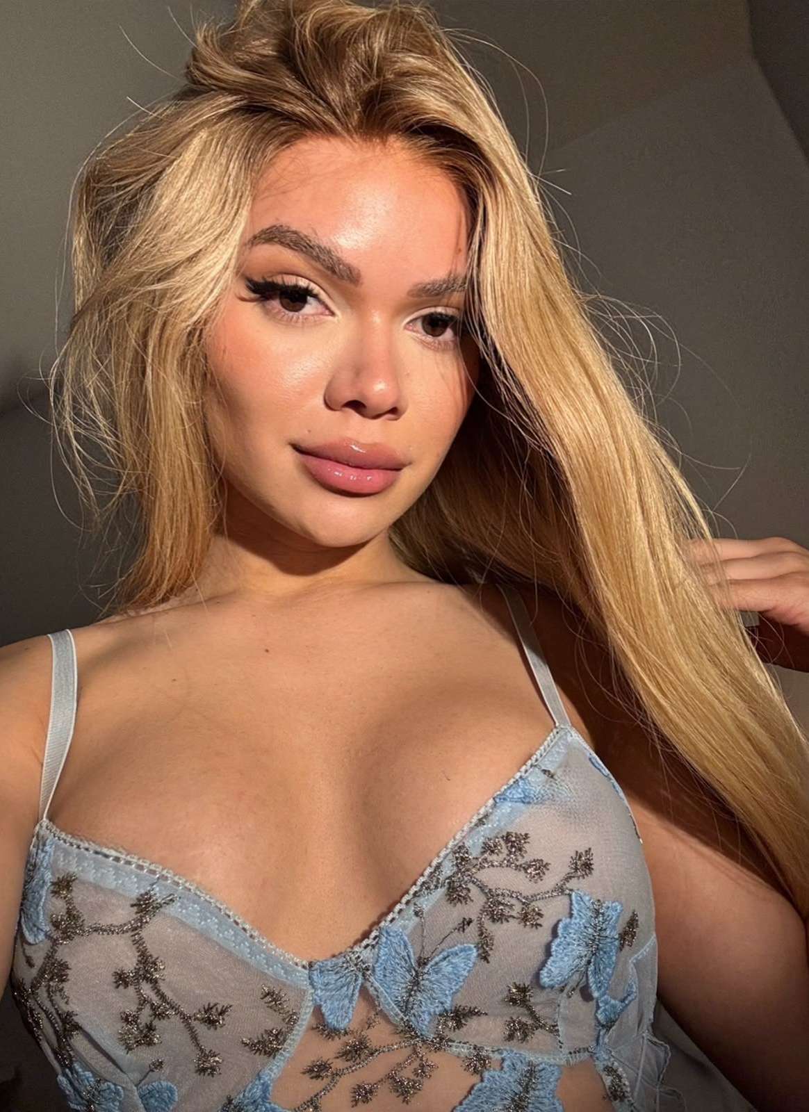 Escort Sahara - Ibizahoney - escort retrato elegante - Trans rubia colombiana pequeña y sexy en l... - en Ibiza 9