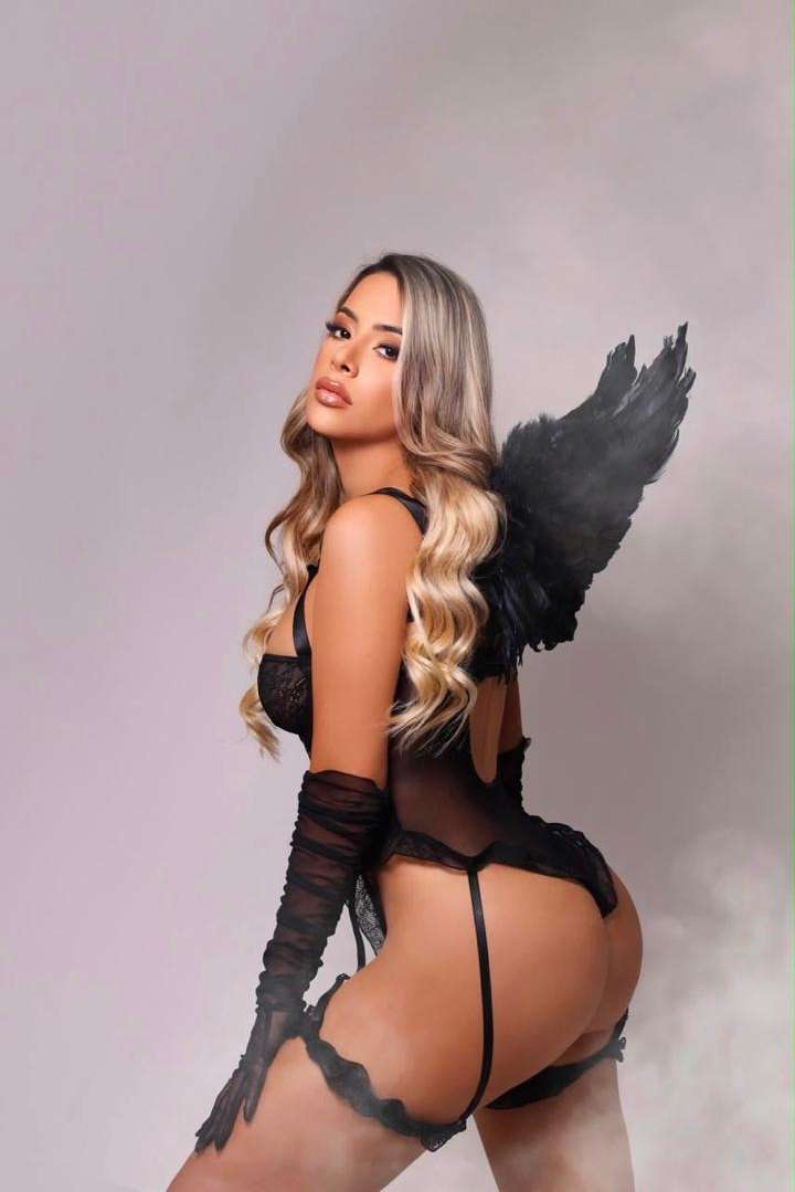 Escort Camila - Ibizahoney - escort retrato elegante - Venezolana preciosa para citas en la isla. - en Ibiza 9