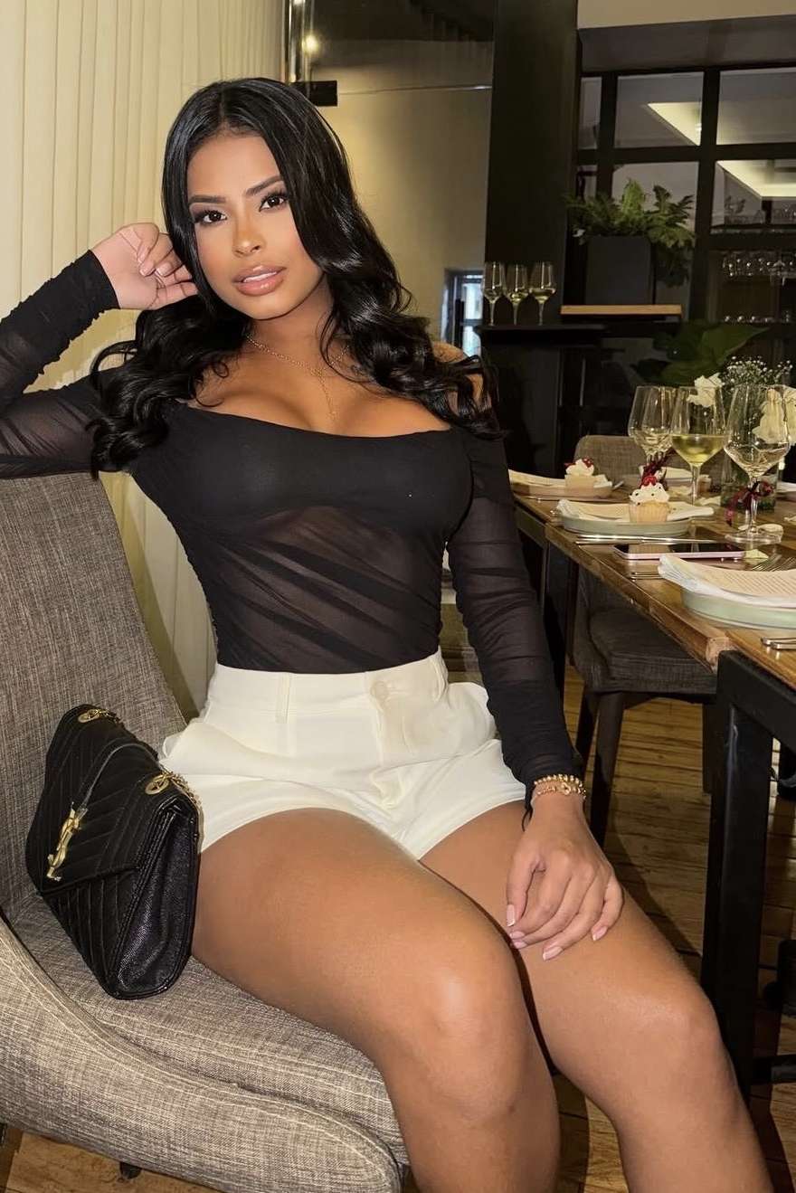 Escort Aurora - Ibizahoney - escort elegant portrait - Latina with big tits in a very sensual vil... - in Ibiza 1