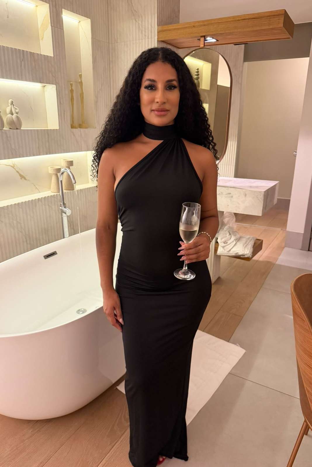 Escort Thai - Ibizahoney - callgirl sensual look - Brunette girl from Brazil at Playa den Bos... - in Ibiza 2